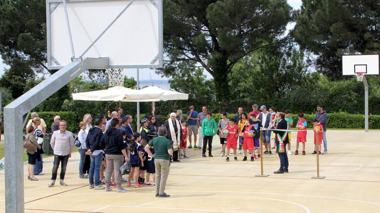 Il campo da basket inaugurato in località Ca’ Nova a Bardolino  FOTOSERVIZIO AMATO