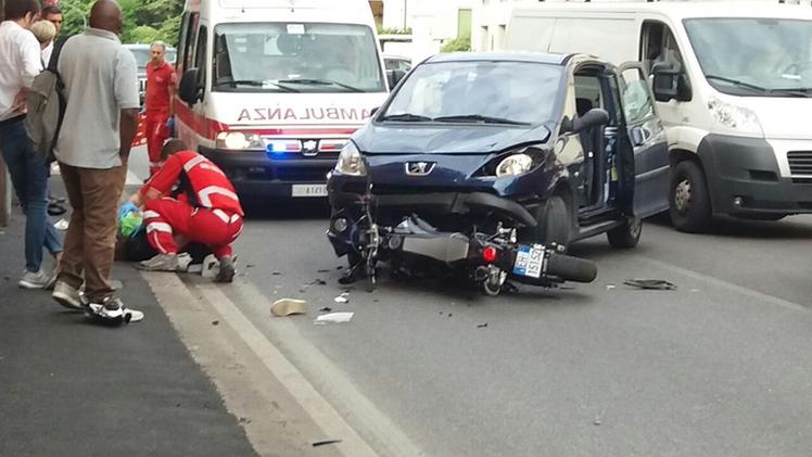 Incidente in via Fincato (foto DIENNE)