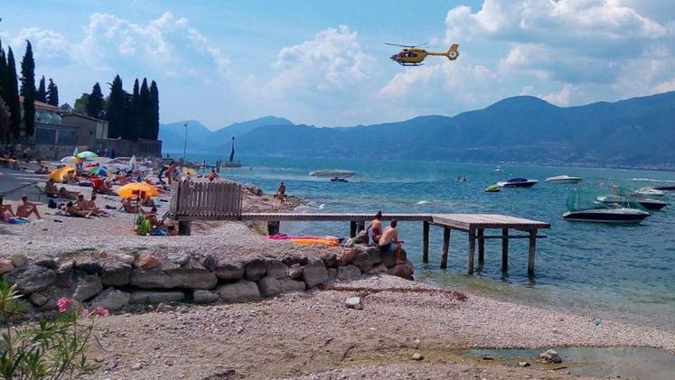 L’intervento dell’elicottero di Verona emergenza alla Baia dei Pini di due giorni fa