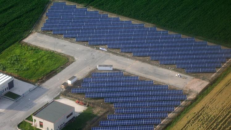 Il grandissimo impianto fotovoltaico abbandonato nel 2011 ora va a gara