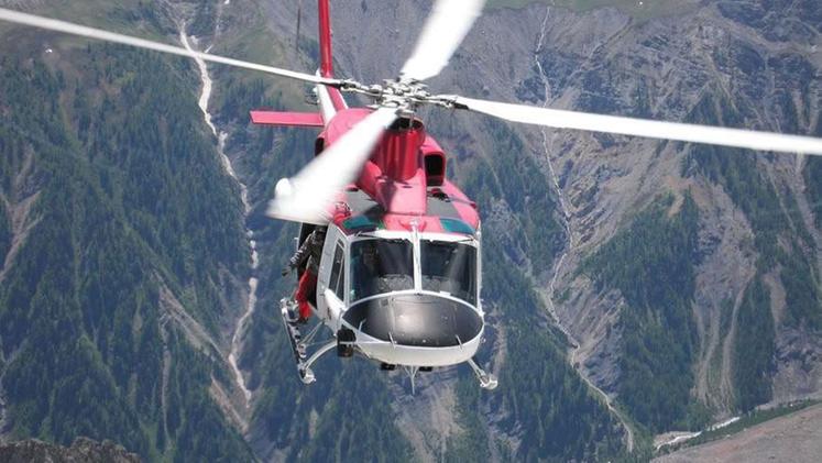 Un elicottero del Soccorso alpino svizzero