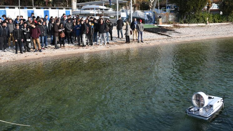 Il drone utilizzato per monitorare la salubrità delle acque del lago di Garda FOTOPECORA
