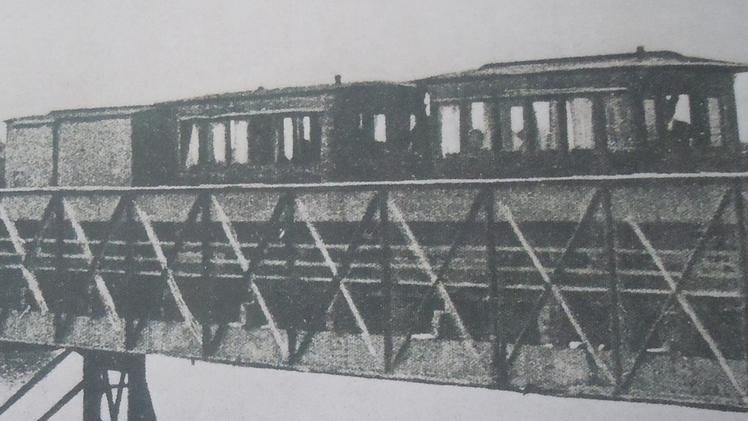 Il trenino sul ponte dell’AdigeTramvia Verona - Tombetta - San Giovanni Lupatoto - Zevio - Ronco - Albaredo, di fine '800