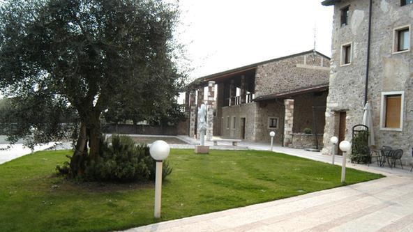 Corte Torcolo, dove si trova la sala civica intitolata a Eugenio Turri