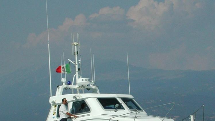 L’avanzata della bomba d’acqua che si è abbattuta sul Garda il 6 agosto scorsoUna motovedetta della Guardia costiera