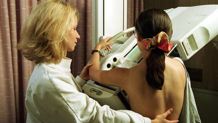Un esame di mammografia, una delle prestazioni più richieste