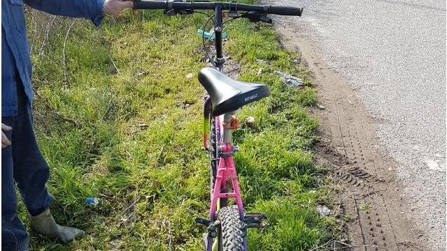 La bici investita dall’auto: ferito lieve il ciclista