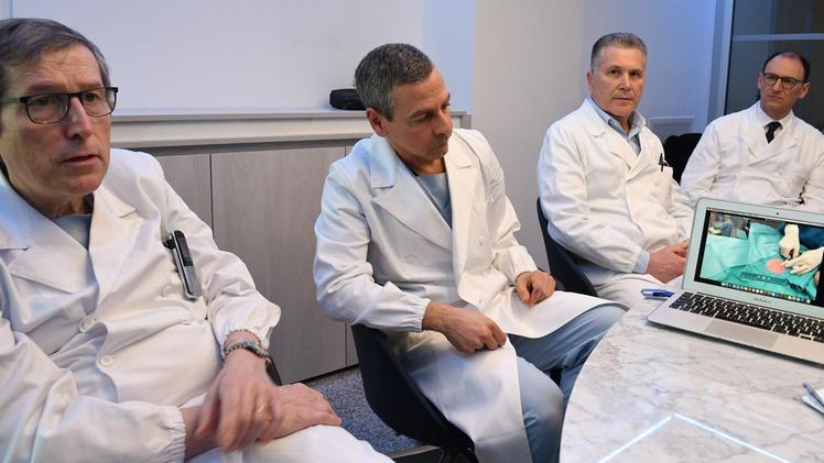 Alfredo Vicentini, Antonio Fusco, Giampietro Zanette e il direttore sanitario Gianluca Gianfilippi illustrano il nuovo dispositivo  FOTOPECORA