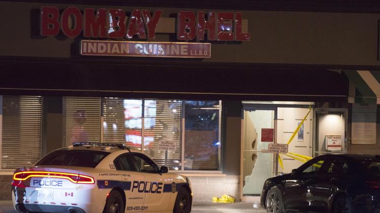 Bomba in un ristorante indiano in Canada