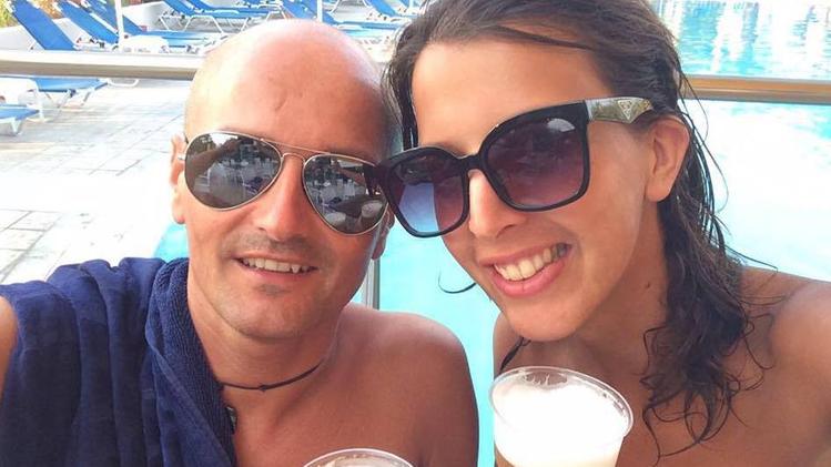 Paolo Verzini, 40 anni, e Federica Baltieri, 28, in una foto pubblicata sui loro profili Facebook. Vivevano a CaldierinoIl quad è un mezzo di trasporto molto utilizzato e noleggiato nelle isole greche dai turisti