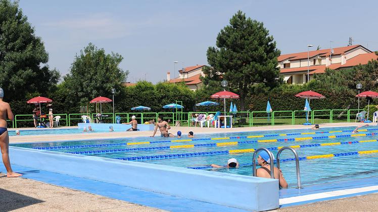 La piscina comunale di Cologna