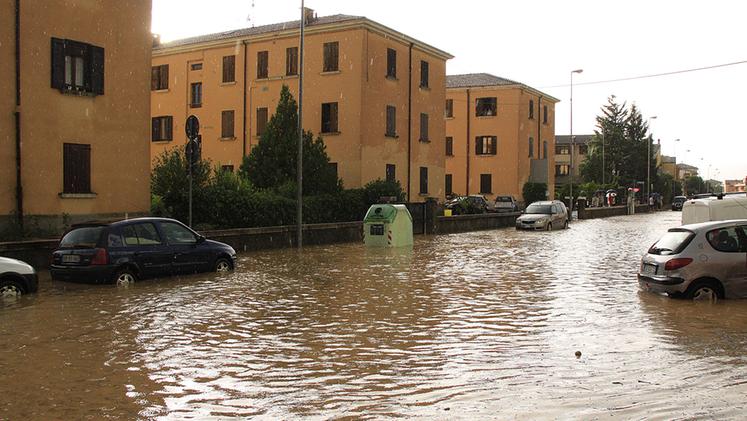 Auto sott'acqua a Parona (Dienne)