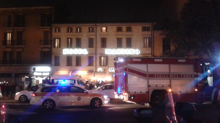 Ambulanze e vigili del fuoco in Corso Porta Nuova