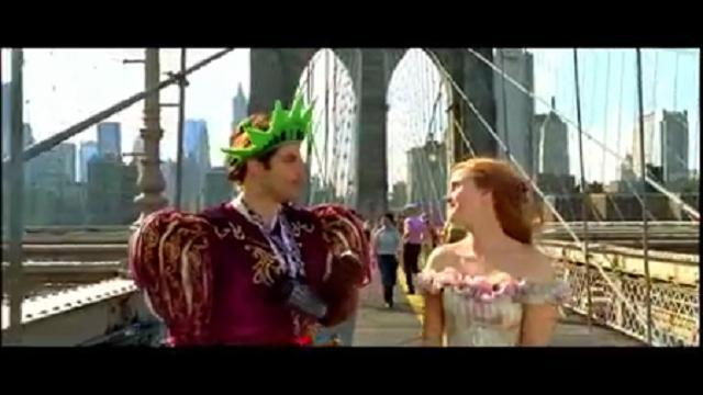 Enchanted - Come d'incanto è un film targato Disney e si vede. Le fiabe si avventurano a New York alla ricerca del vero amore per il divertimento di grandi e piccini.