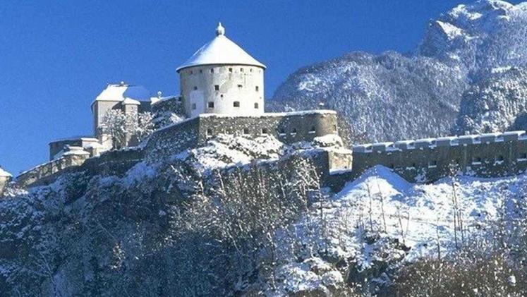 Una suggestiva visione invernale della storica fortezza di Kufstein dove si trovano diverse sale museo