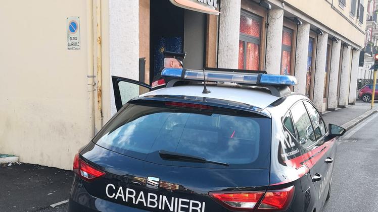 I carabinieri in via Centro, Borgo Roma