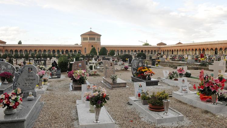 Il cimitero di Legnago dove riposa il piccolo