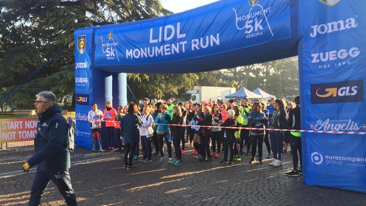 La partenza della Lidl Monument Run (Perlini)