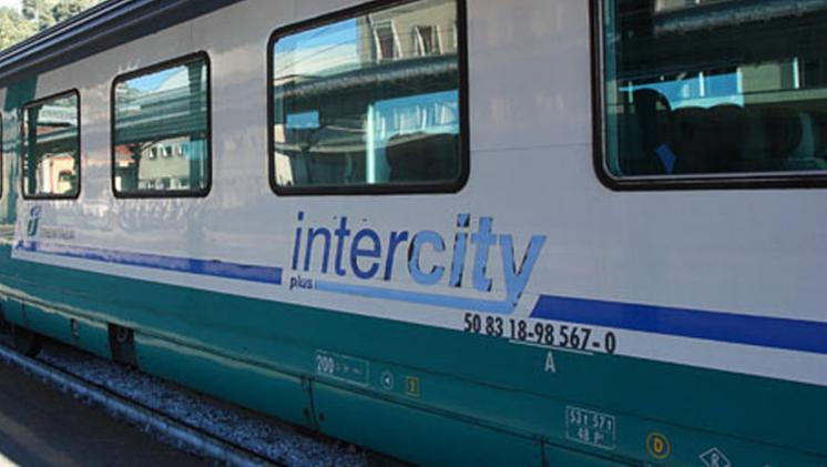 Un treno Intercity