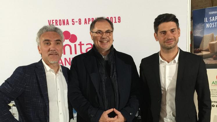 Alberto Ugolini (da sin.), Paolo Massobrio e Luca Cracco