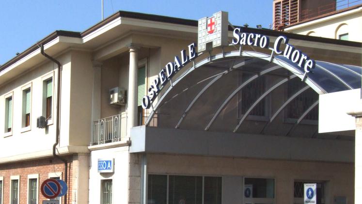 L'ingresso dell'Ospedale Sacro Cuore di Negrar