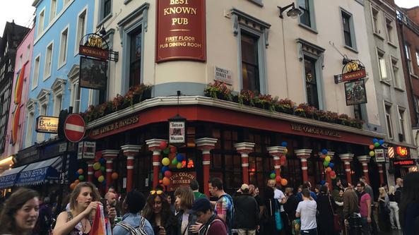 Il pub The Coach & Horses a Londra (FOTO FACEBOOK)