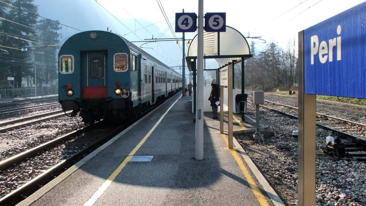 La stazione ferroviaria di Peri utilizzata dai ragazzi che studiano in Trentino