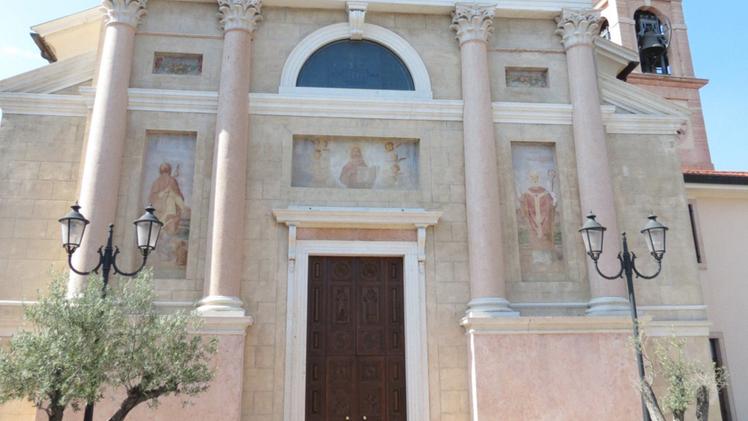 Il portale restaurato con i bassorilieviLa chiesa di San Rocco di Piegara