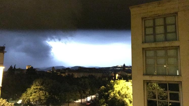 Fulmini e nubifragio in città (Brunetto)