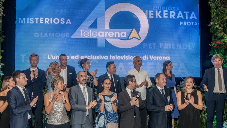 Al centro della scena: la redazione di Telearena festeggiata per i 40 anni dell’emittente FOTOSERVIZIO DI GIORGIO MARCHIORI