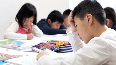 Studenti cinesi a scuola