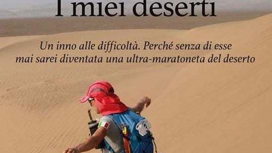 L’ultramaratoneta di nordic walking Carolina Monaci, reduce dal deserto della Namibia nel 2017Il libro di Carolina Monaci