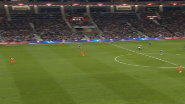L'errore del nazionale azzurro costa la rete dello 0-2 al PSG nel ko contro il Tolosa