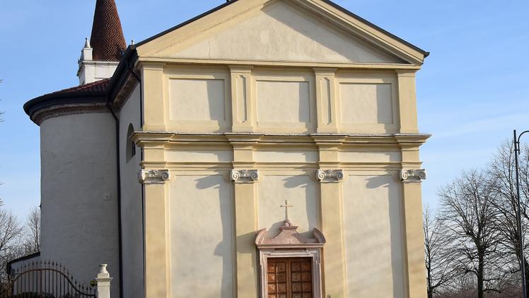 La chiesa dedicata a San Zenone, ora centro culturale, dove sono state scoperte le sepolture DIENNE FOTO