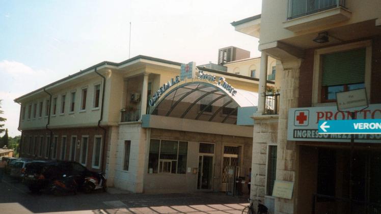 L’ospedale di Negrar dove sono morti i due residenti di Cavaion