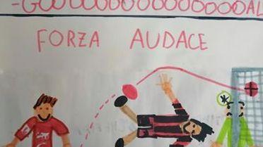 La rovesciata gol di Francesco Gasparato disegnata dai figli