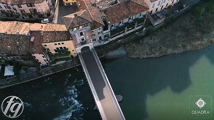 Ponte Pietra visto dal drone