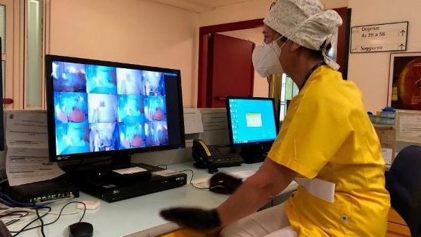 Il monitor donato all’ospedale Fracastoro per il controllo dell’Area Covid
