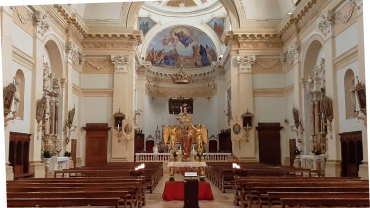 Parrocchiale San  Leonardo di Vestenanova, una delle due chiese aperte alle messe insieme a quella di San Bortolo