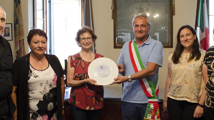 Da sinistra Bertoldi, Nulli, la professoressa  Lauretta Donati, il sindaco Luca Sebastiano, Fossà e Gatto