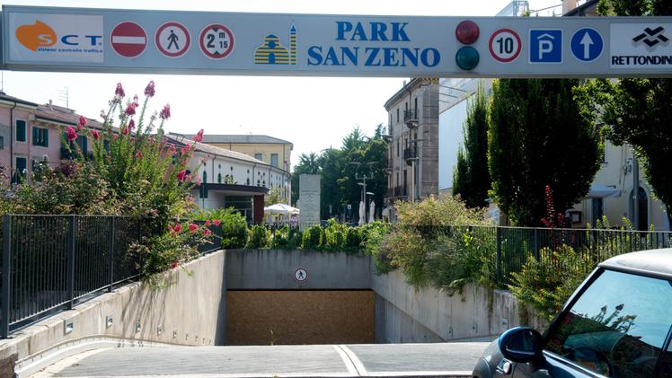 L'ingresso del parcheggio di piazza Corrubbio