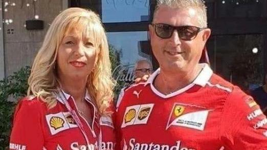 Davide Domaschi con la sua compagna al  raduno delle Ferrari