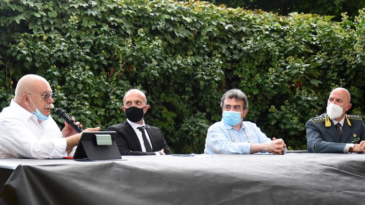 Nicola Baldo, Roberto Iraci Sareri, il sindaco Giampaolo Provoli e il capitano Alberto Saggio FOTO DIENNE