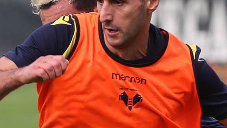 Sasa Bjelanovic esulta dopo un gol con la maglia del Verona nella stagione 2011/2012 FOTOEXPRESSIvan JuricNikola Kalinic 
