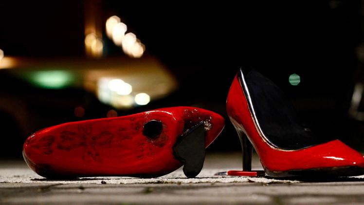 Scarpe rosse, simbolo della Giornata internazionale per l'eliminazione della violenza contro le donne