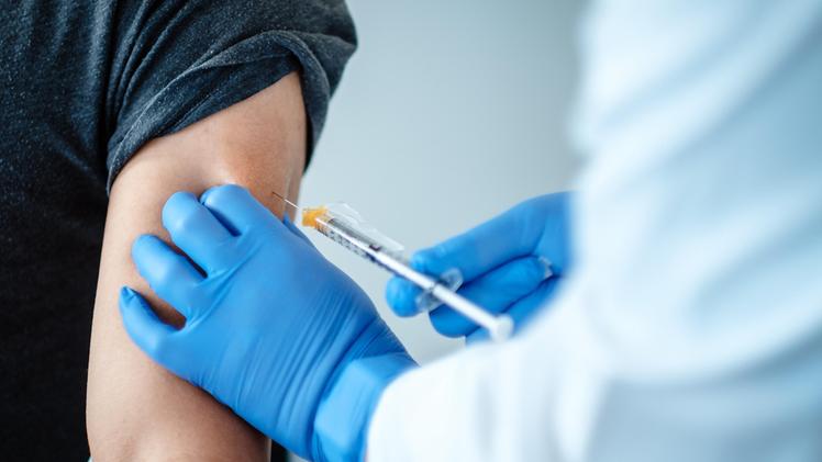 La Gran Bretagna approva l'uso del vaccino anti Covid della Pfizer-BioNTech