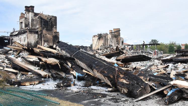 Ecco cosa rimane della casa di riposo Ca’ dei Nonni devastata dalle fiamme lo scorso 24 settembre
