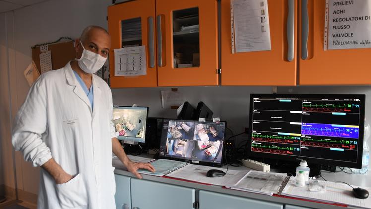 Il dottor Ivan Daroui responsabile della Terapia Intensiva dell’ospedale di Negrar   FOTO PECORA