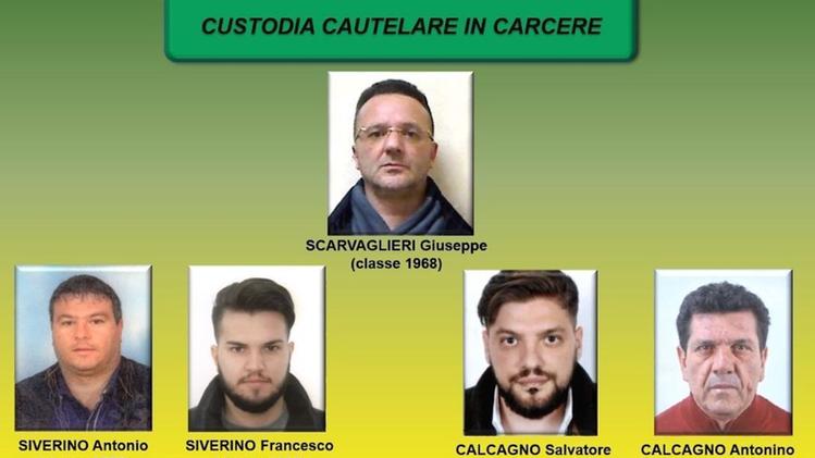 Il boss Giuseppe Scarvaglieri,, detenuto in regime di 41bis, e i quattro arrestati dalla Guardia di FinanzaMilitari delle Fiamme gialle