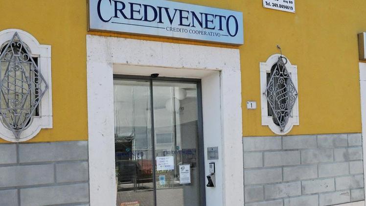 La filiale della Crediveneto a Nogara, la banca messa in liquidazione dal governo